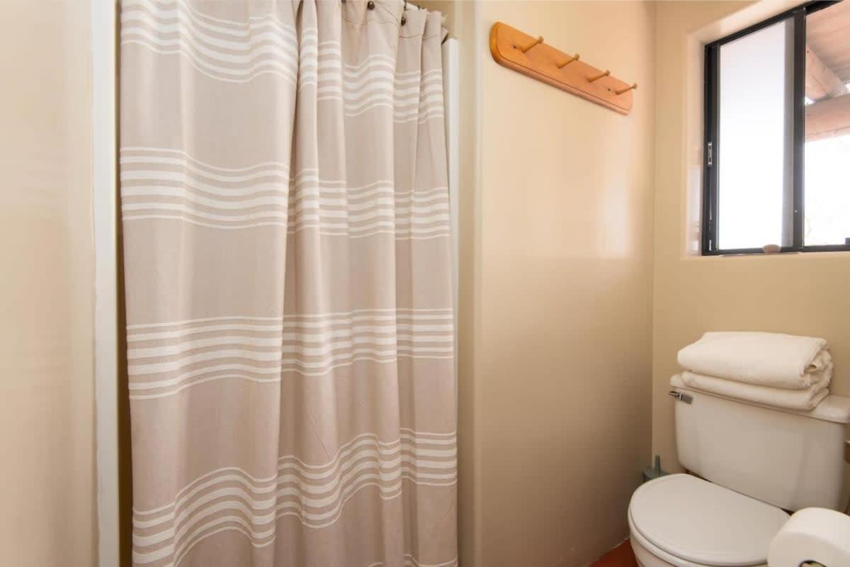 Renovated Lodge - Room 2 With Pool Access جوشوا تري المظهر الخارجي الصورة