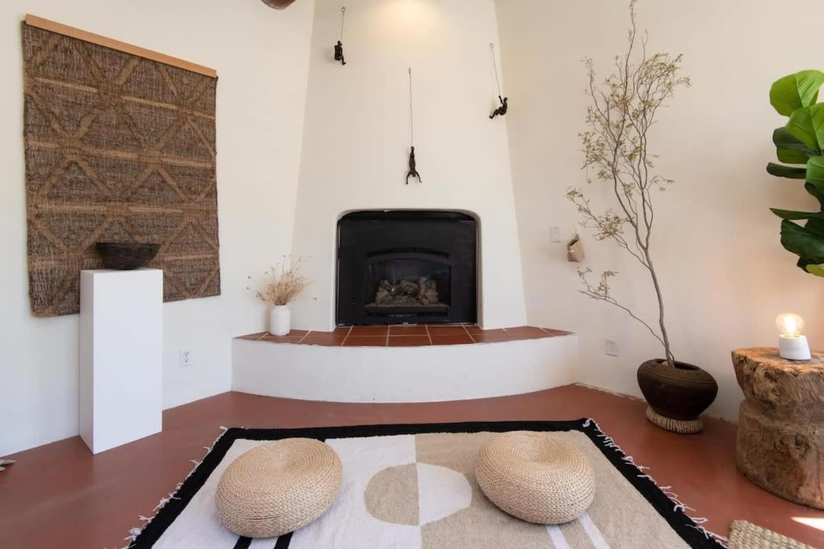 Renovated Lodge - Room 2 With Pool Access جوشوا تري المظهر الخارجي الصورة